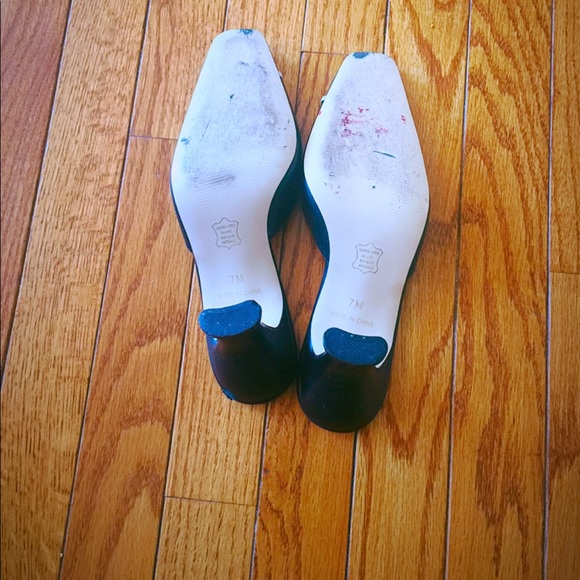 🎁🌺Clearance🌺🎁Ann Kristal Cute Shoes 7M in size - Picture 3 of 8